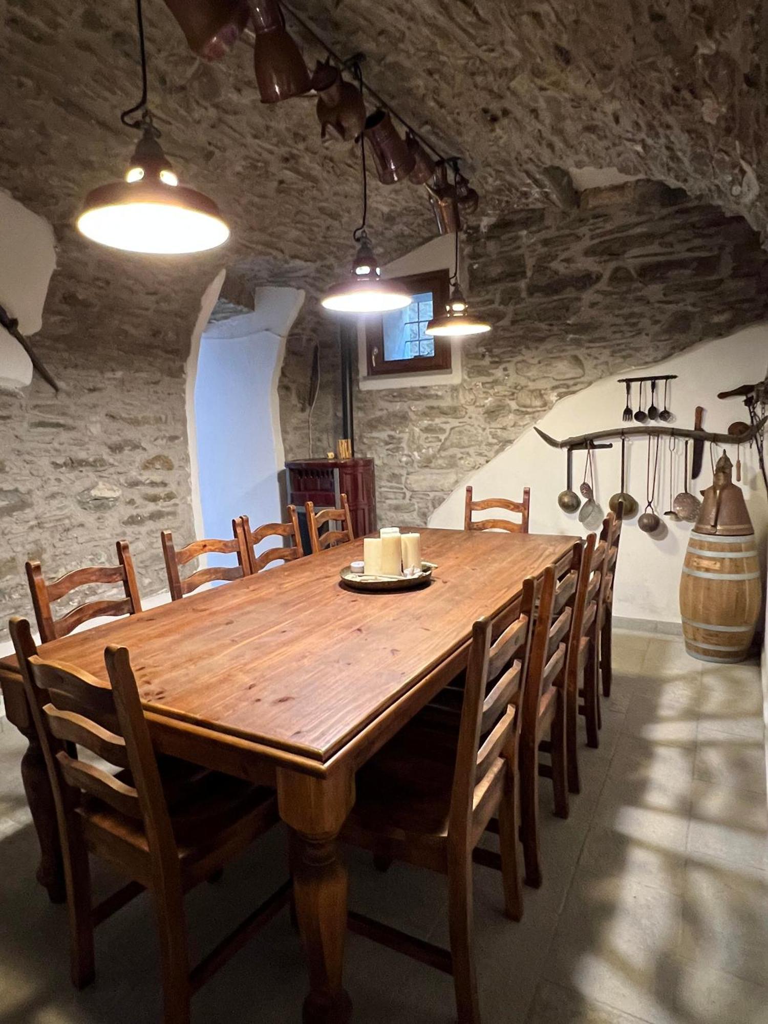 Casa Boru - A Beautiful Fully Restored Spacious House With Fantastic Views Calice al Cornoviglio Kültér fotó