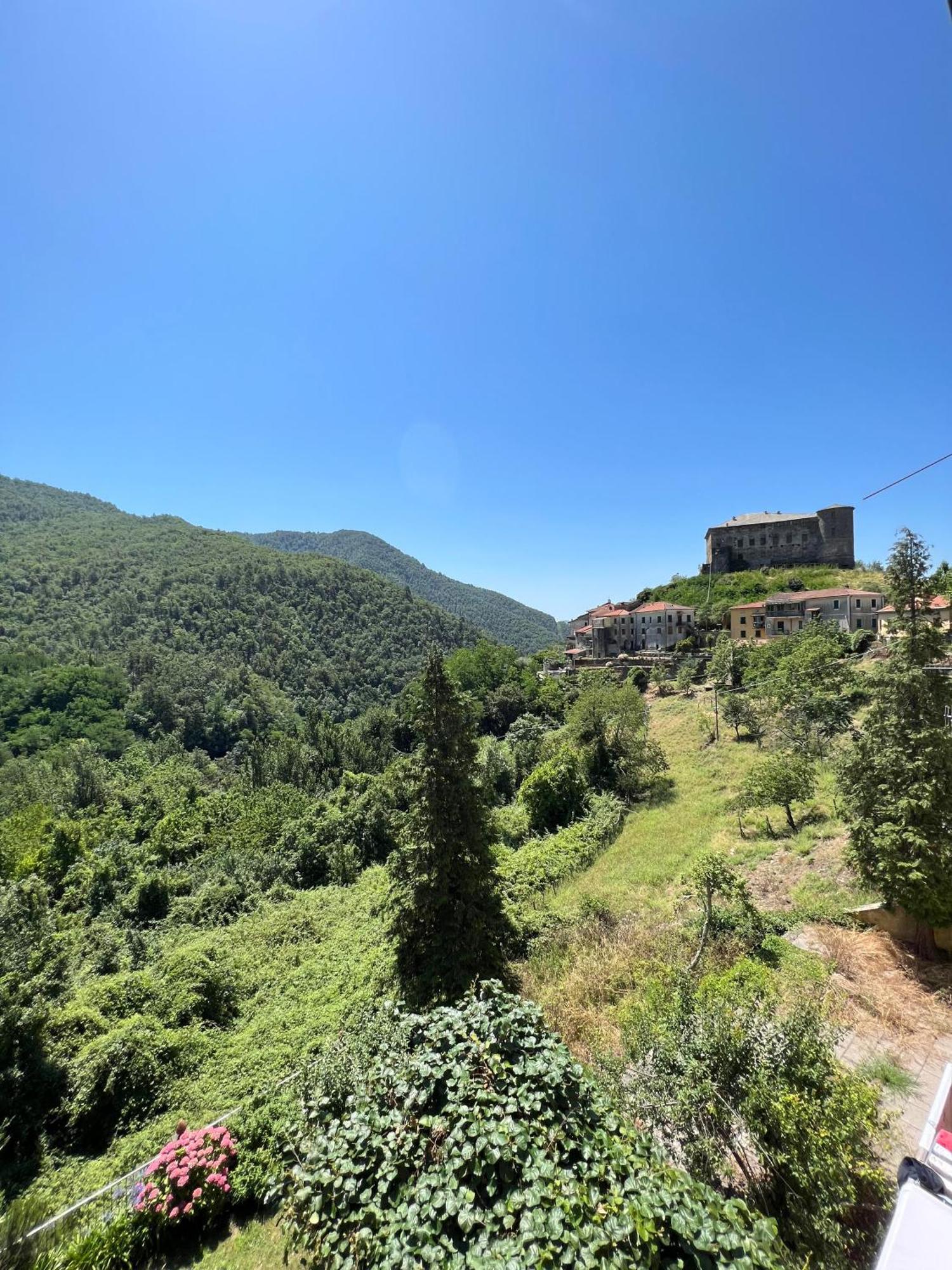 Casa Boru - A Beautiful Fully Restored Spacious House With Fantastic Views Calice al Cornoviglio Kültér fotó