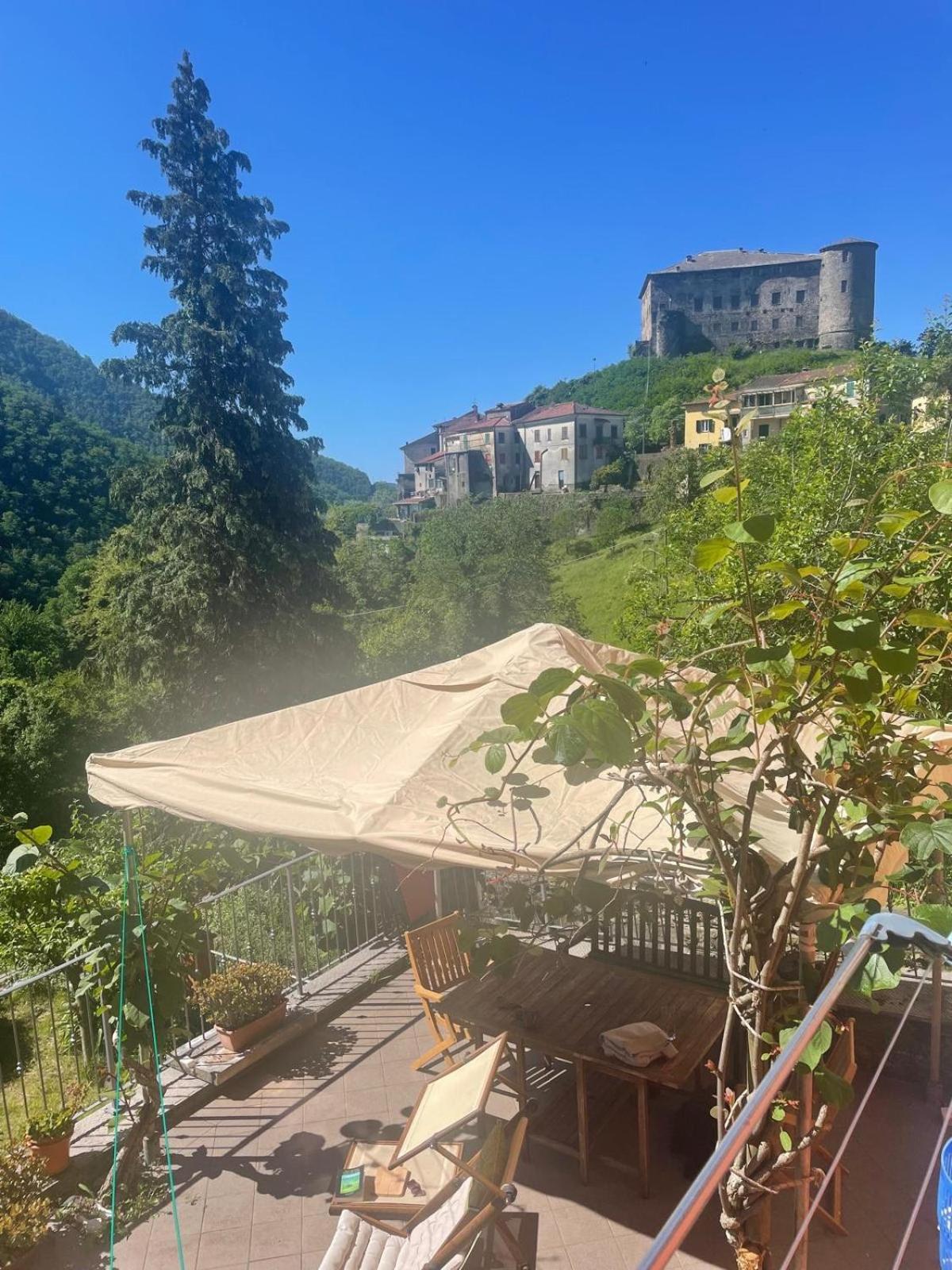 Casa Boru - A Beautiful Fully Restored Spacious House With Fantastic Views Calice al Cornoviglio Kültér fotó